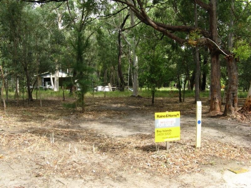 17 Brolga Street, Macleay Island QLD 4184