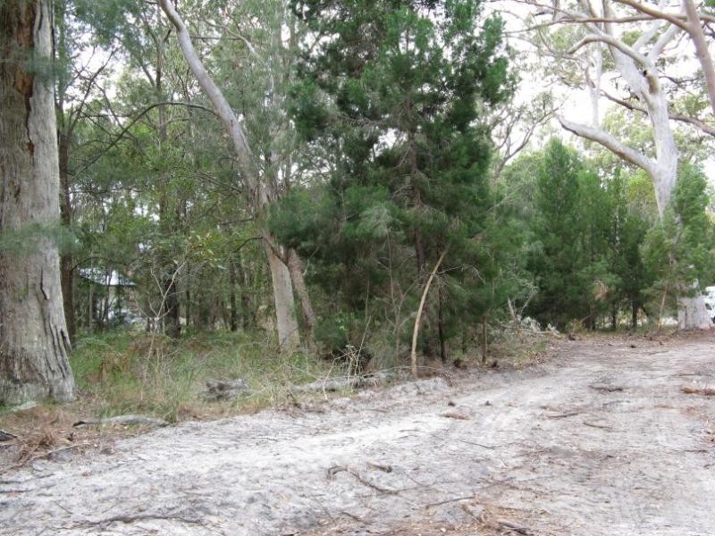 17 Natone Terrace, Macleay Island QLD 4184