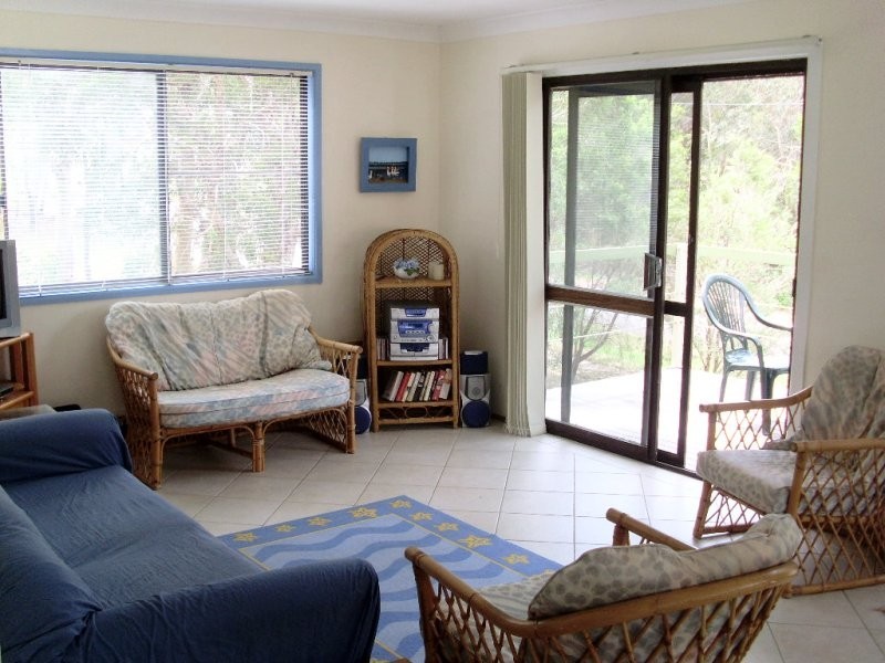 38 Morwong St, Macleay Island QLD 4184