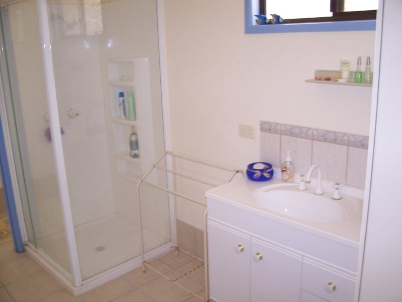 38 Morwong St, Macleay Island QLD 4184