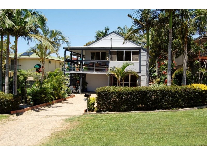 8 Mawarra St, Macleay Island QLD 4184