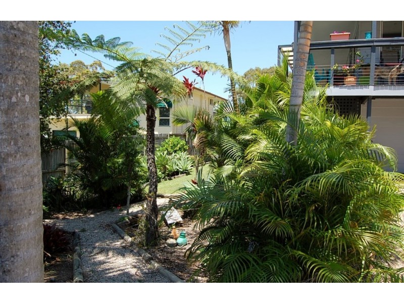 8 Mawarra St, Macleay Island QLD 4184