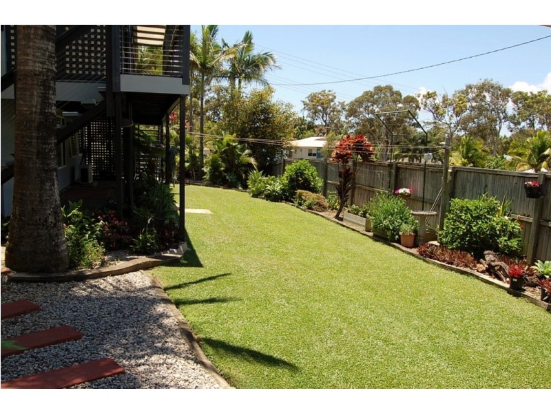 8 Mawarra St, Macleay Island QLD 4184