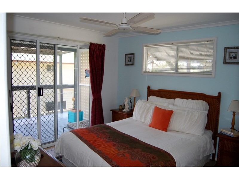 8 Mawarra St, Macleay Island QLD 4184