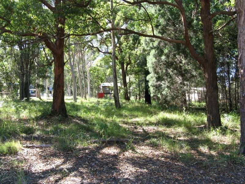 12 Piccaninny Street, Macleay Island QLD 4184