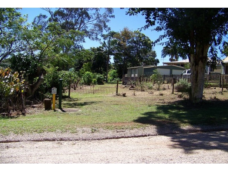 15 Michael av, Lamb Island QLD 4184