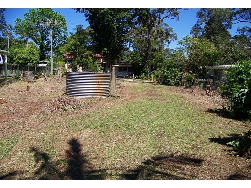 15 Michael av, Lamb Island QLD 4184