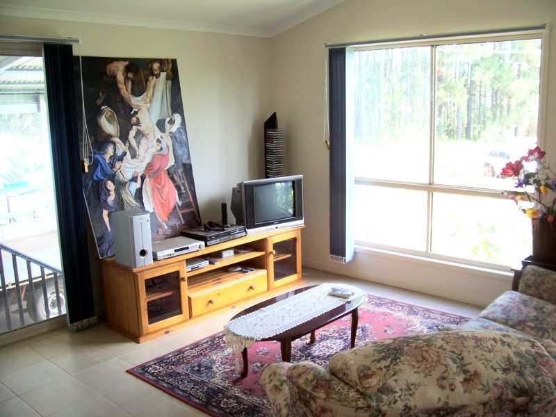 15 CONRAN, Macleay Island QLD 4184