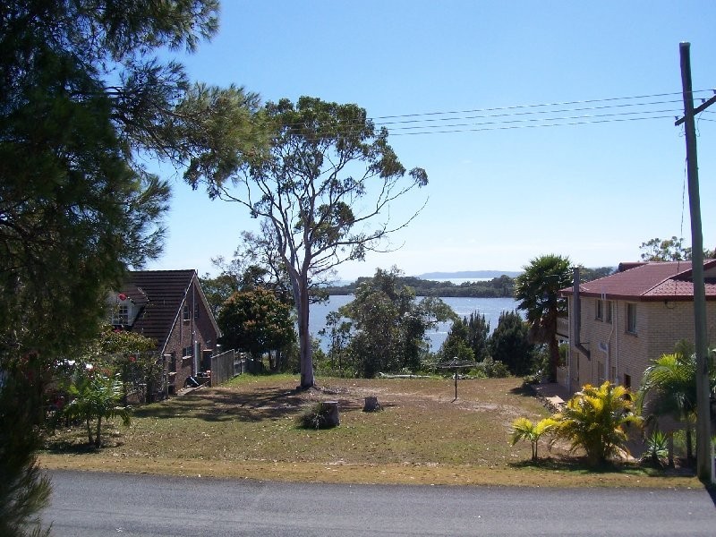 31 Timothy Street, Macleay Island QLD 4184