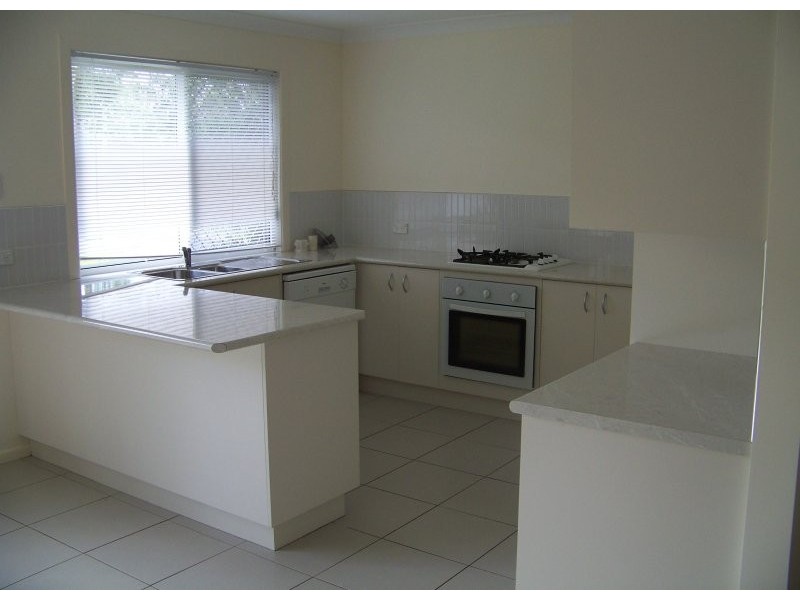 2 Morwong Street, Macleay Island QLD 4184