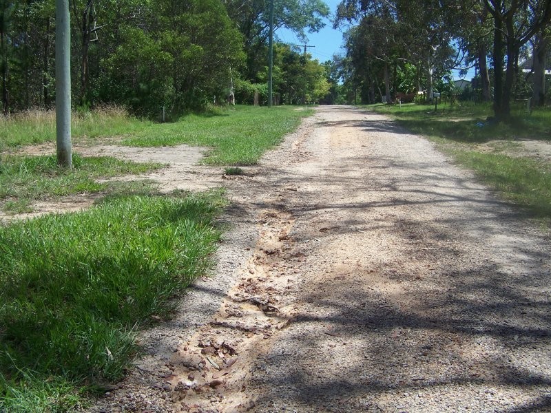 15 Rhodes St, Macleay Island QLD 4184