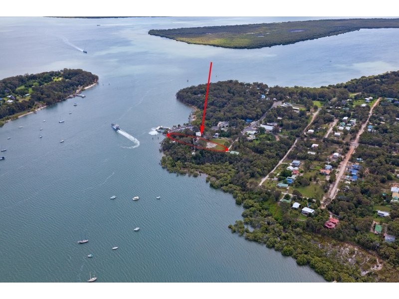 34 RUSSELL TERRACE, Macleay Island QLD 4184