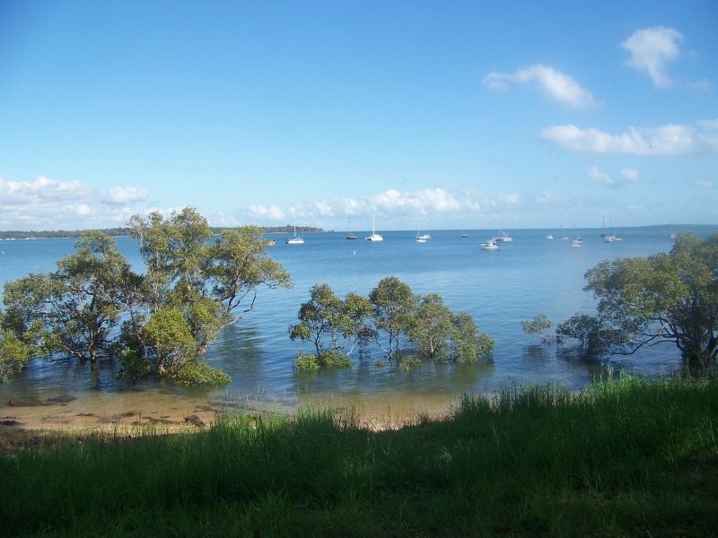 16 Dalpura Street, Macleay Island QLD 4184
