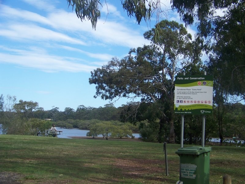 16 Boat Harbour Ave, Macleay Island QLD 4184