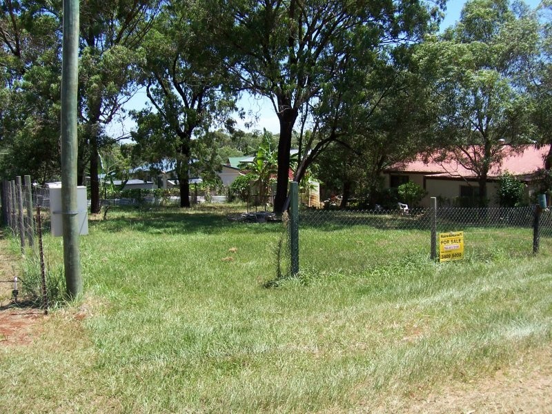 16 Cooee Cres, Macleay Island QLD 4184