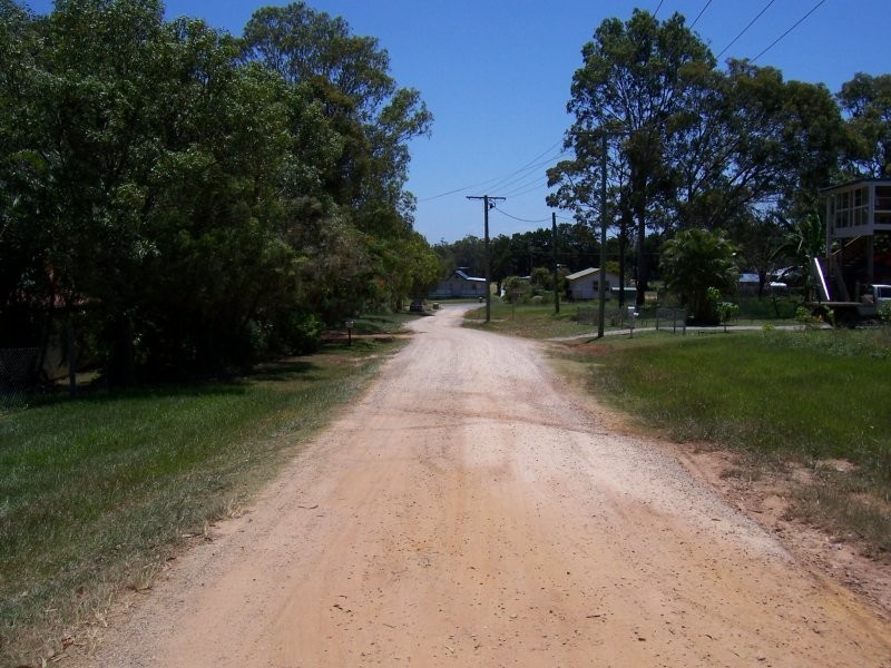 16 Cooee Cres, Macleay Island QLD 4184