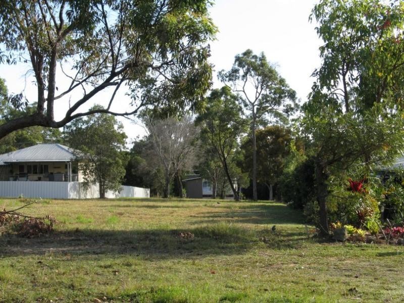 41 Scotts Road, Macleay Island QLD 4184