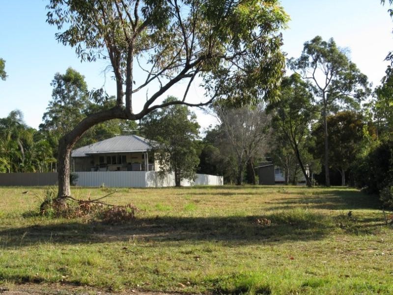41 Scotts Road, Macleay Island QLD 4184