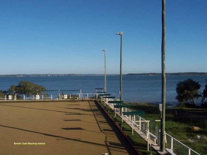 27 Wirralee Street, Macleay Island QLD 4184