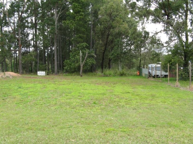 18 Cooee Crescent, Macleay Island QLD 4184