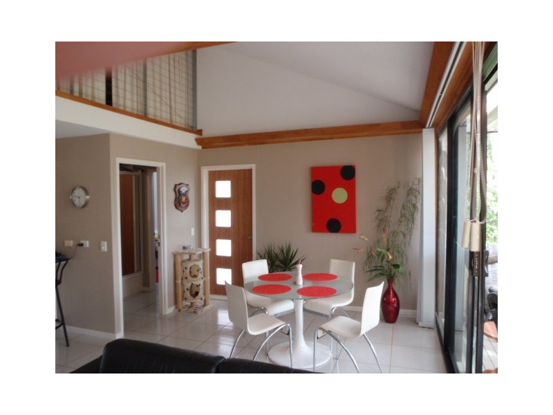 5 WAKE ST, Macleay Island QLD 4184