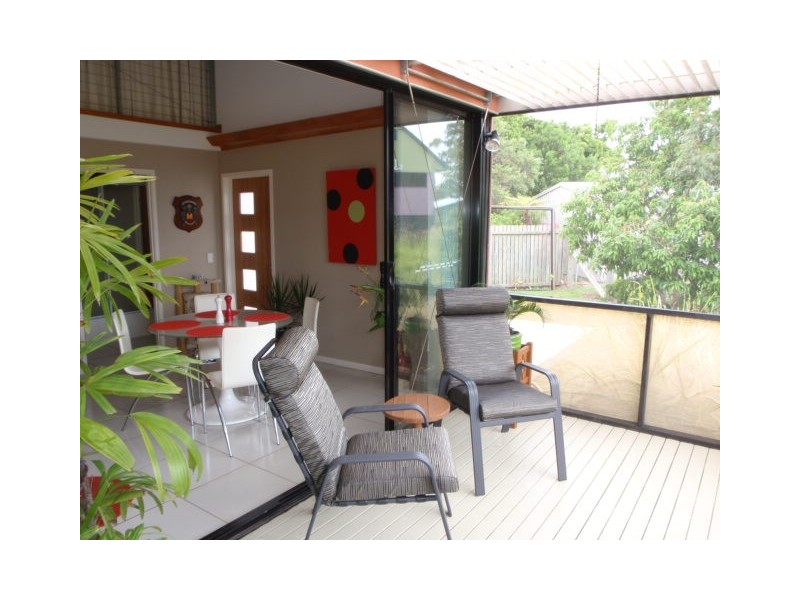 5 WAKE ST, Macleay Island QLD 4184