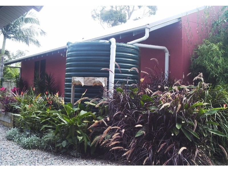 5 WAKE ST, Macleay Island QLD 4184
