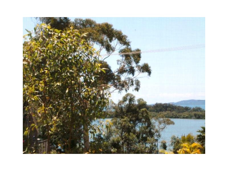 5 WAKE ST, Macleay Island QLD 4184