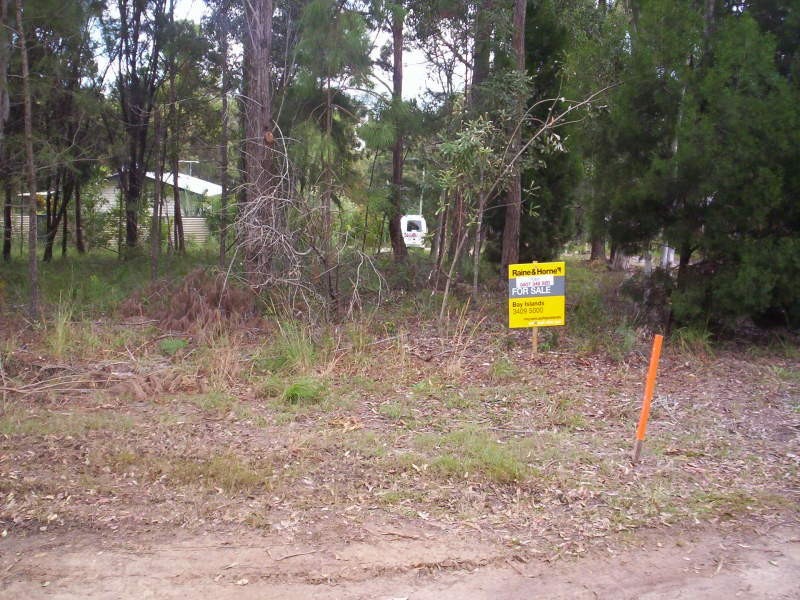 6 Parakeet Street, Macleay Island QLD 4184