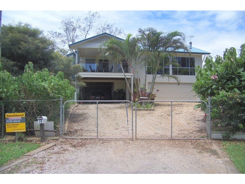 74 PERULPA DR, Lamb Island QLD 4184