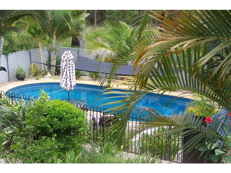 74 PERULPA DR, Lamb Island QLD 4184