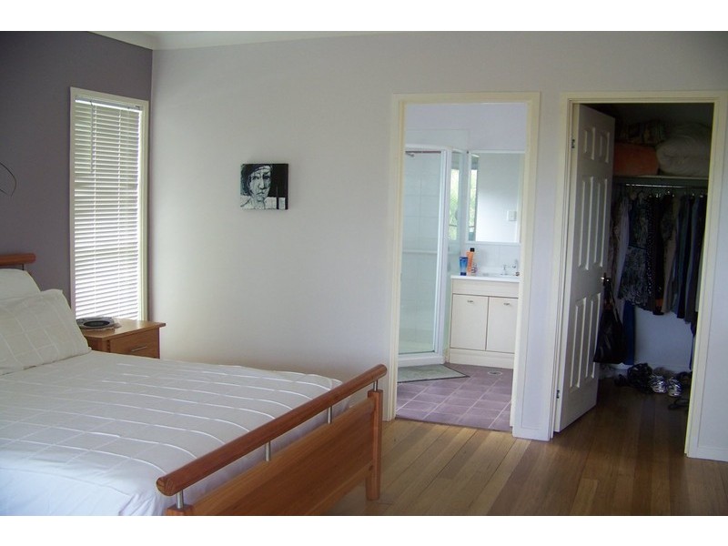 74 PERULPA DR, Lamb Island QLD 4184