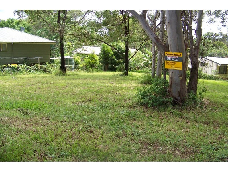 43 HALCYON ST, Lamb Island QLD 4184