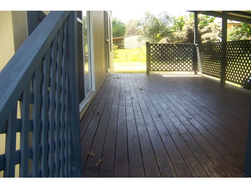 41 Charles Terrace, Macleay Island QLD 4184