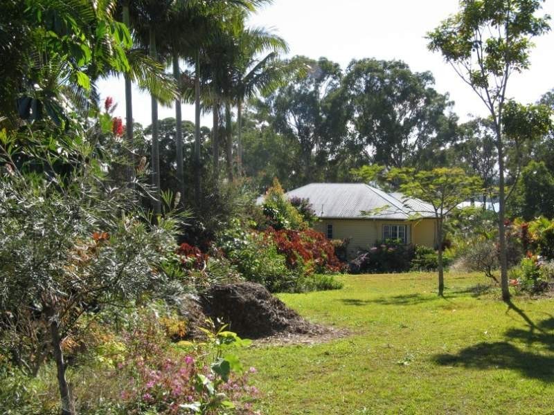 47 Halcyon Street, Lamb Island QLD 4184