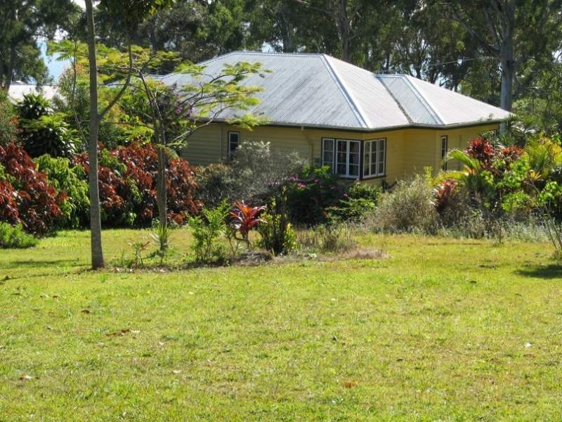 47 Halcyon Street, Lamb Island QLD 4184