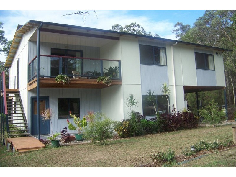 11 Jane St, Macleay Island QLD 4184