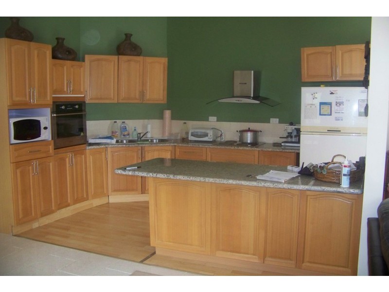11 Jane St, Macleay Island QLD 4184
