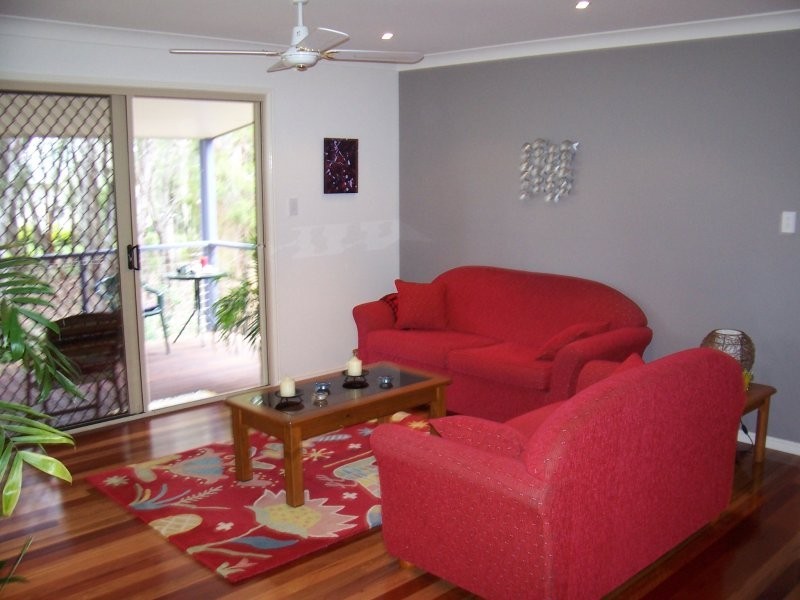 10 ORE ST, Macleay Island QLD 4184