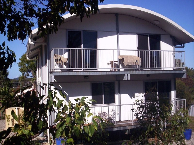 8 Ashton Street, Macleay Island QLD 4184