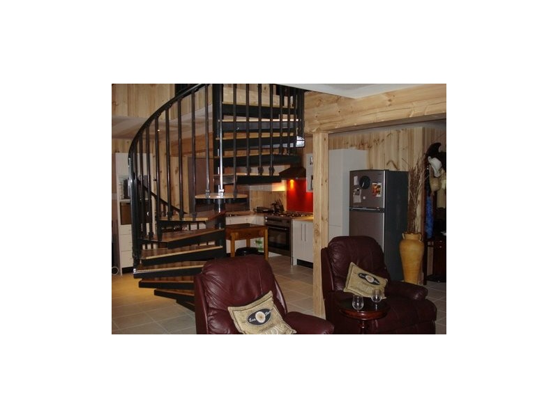 8 Ashton Street, Macleay Island QLD 4184