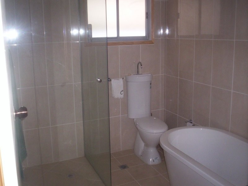 8 Ashton Street, Macleay Island QLD 4184