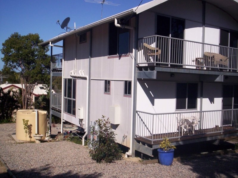 8 Ashton Street, Macleay Island QLD 4184