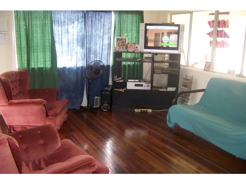 14 Betty Street, Macleay Island QLD 4184