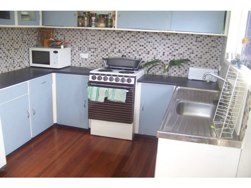 14 Betty Street, Macleay Island QLD 4184