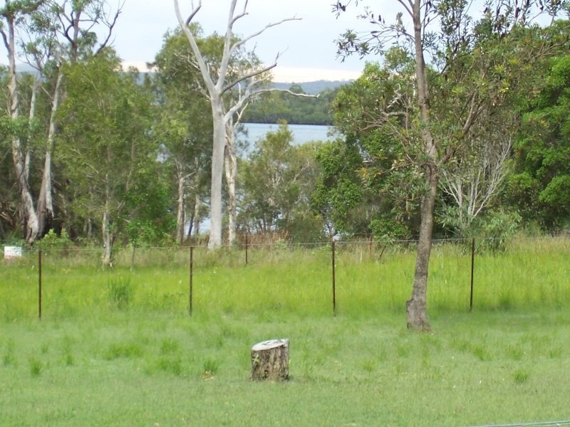 6-8  WEEROONA AVE, Macleay Island QLD 4184