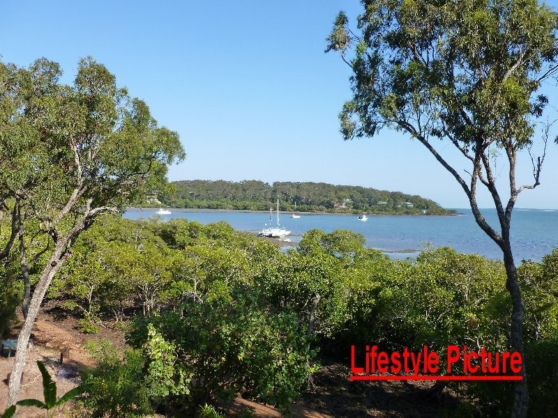 12 Beelong Street, Macleay Island QLD 4184