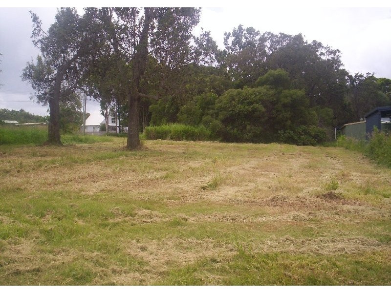 6 Alexander Street, Macleay Island QLD 4184