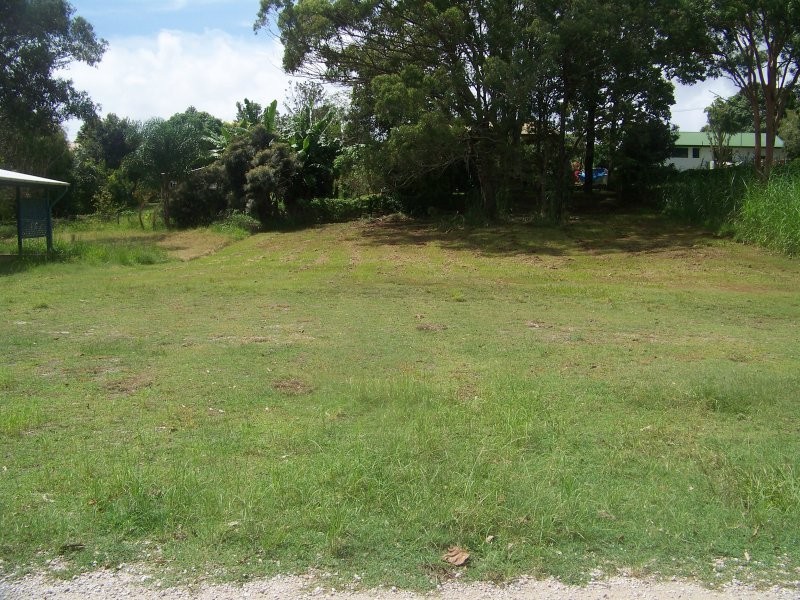 39 Charles Tce, Macleay Island QLD 4184