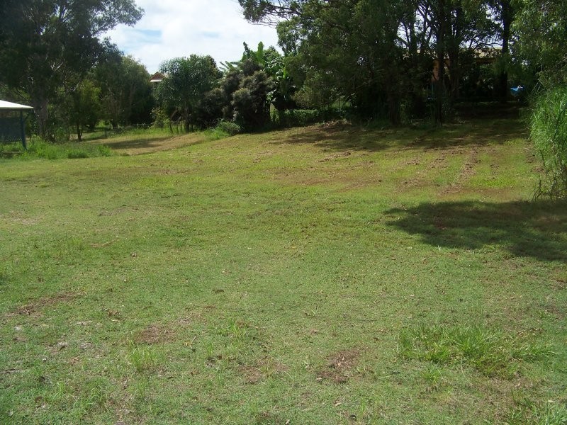 39 Charles Tce, Macleay Island QLD 4184